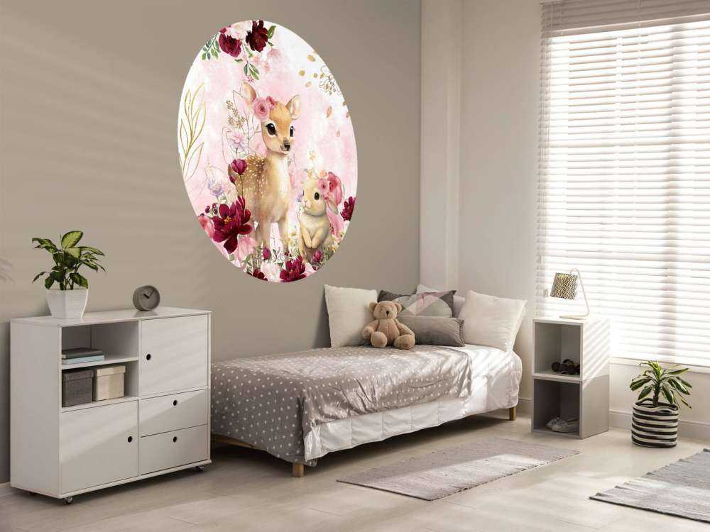 Hert i królik w kwiatowej okazałości