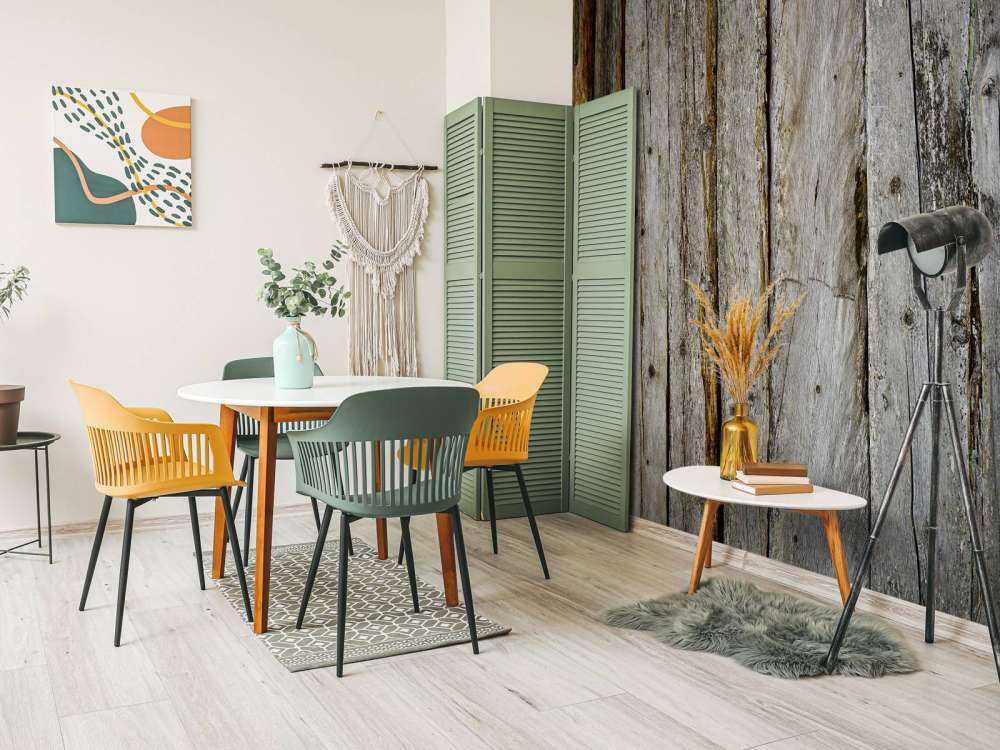 Stare, zwietrzałe belki