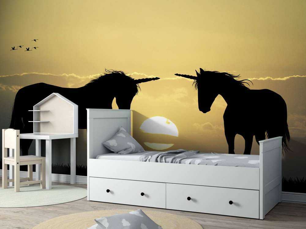 Jednorożce o zachodzie słońca