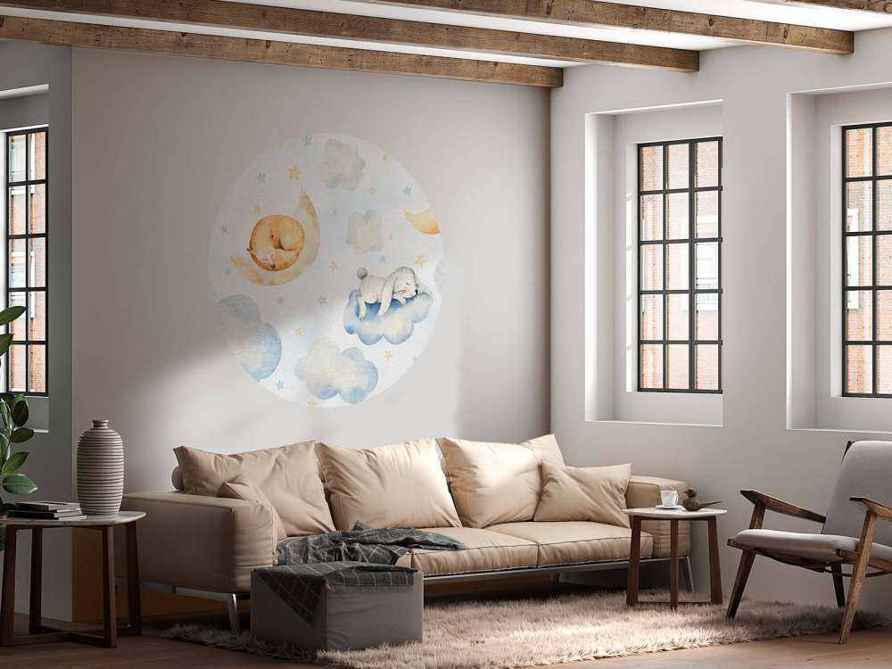 Śpiący przyjaciele w chmurach