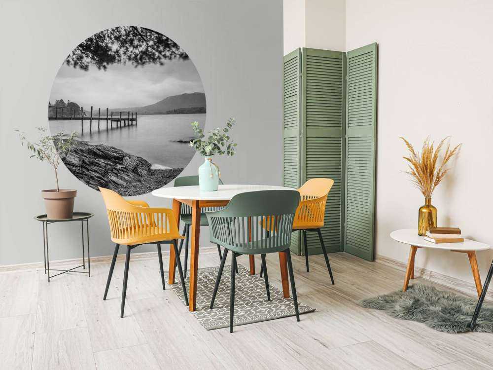 Nabrzeże w jeziorze