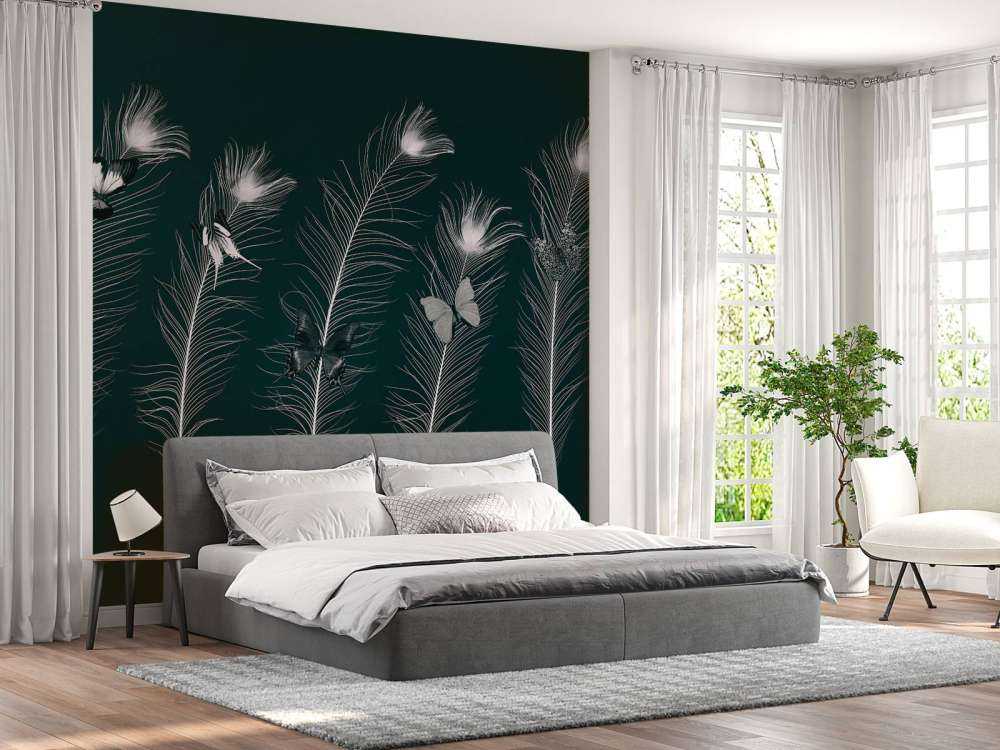 Motyle na pawich piórach