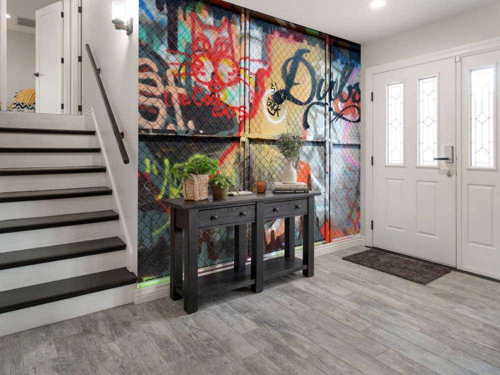 Graffiti na drzwiach stalowych