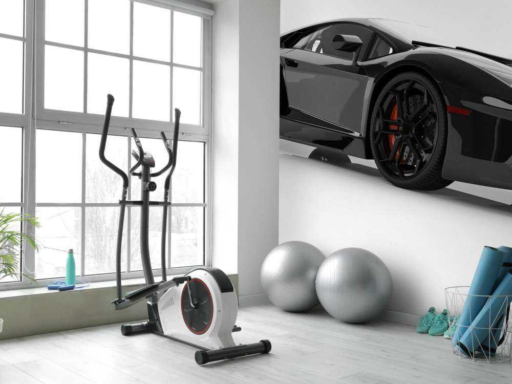 Czarny supersamochód