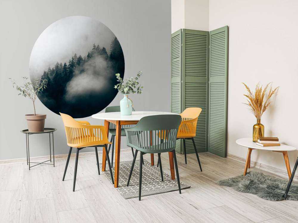 Mglisty alpejski poranek