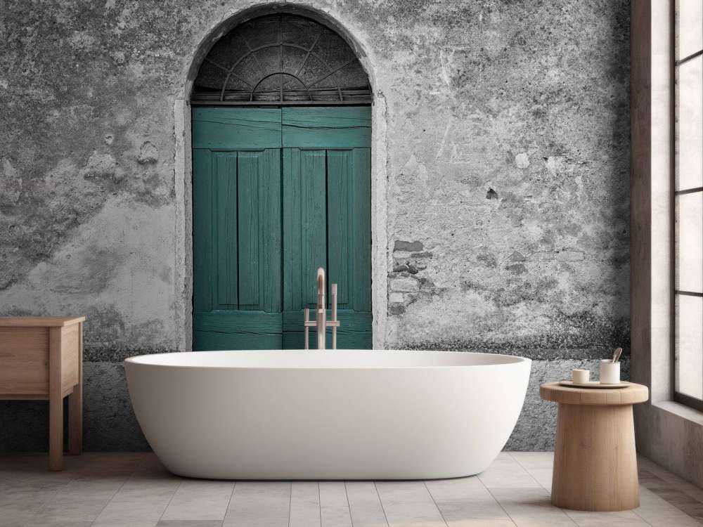 Zielone drzwi w starym murze