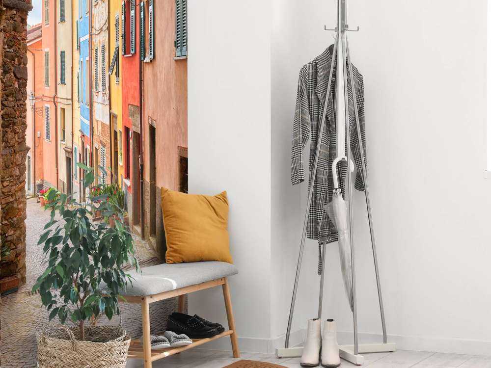 Włoska ulica z łukiem