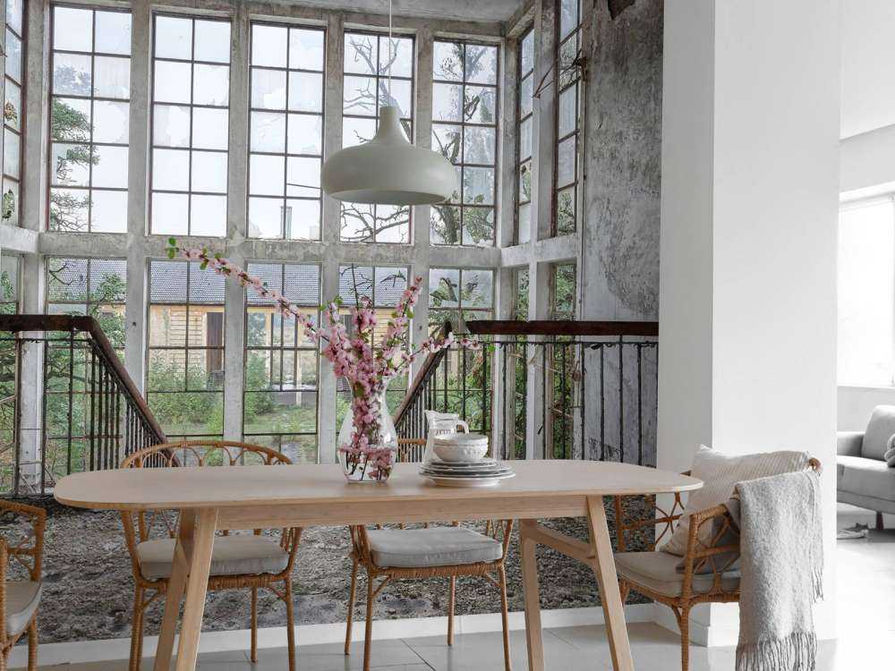 Schody w opuszczonym budynku