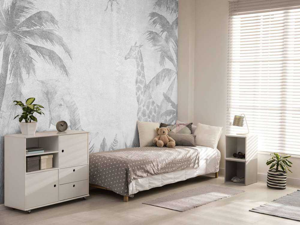 Wesołe zwierzęta z dżungli na betonie