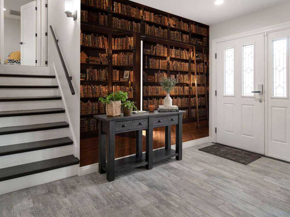 Tajna biblioteka z ukrytymi drzwiami