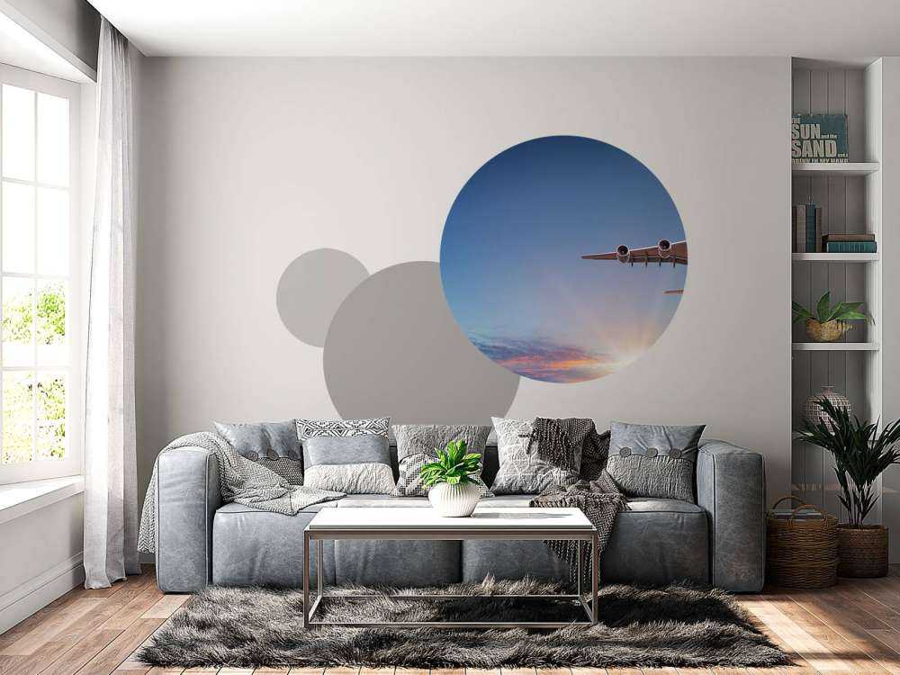 Samolot z pięknym słońcem