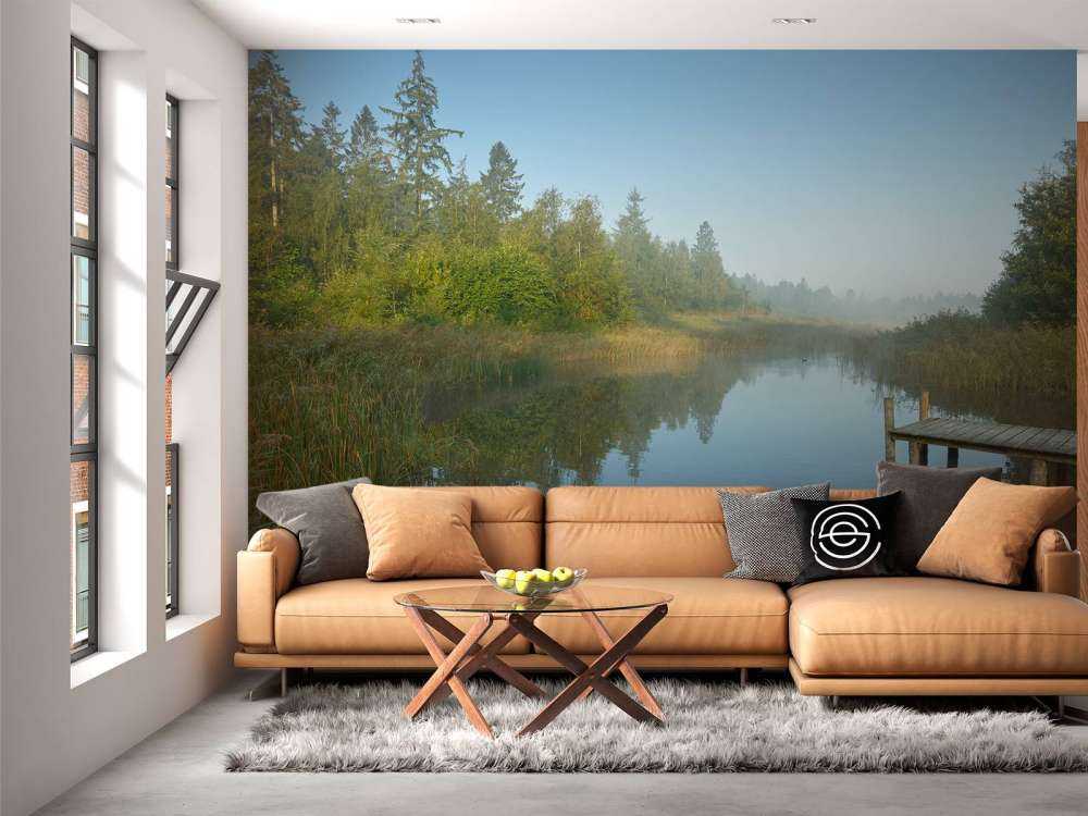 Drewniane rusztowania w lesie