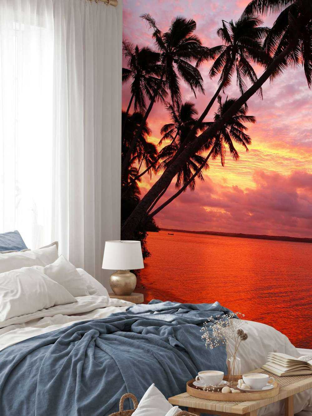 Drzewa palmowe nad czerwonym oceanem