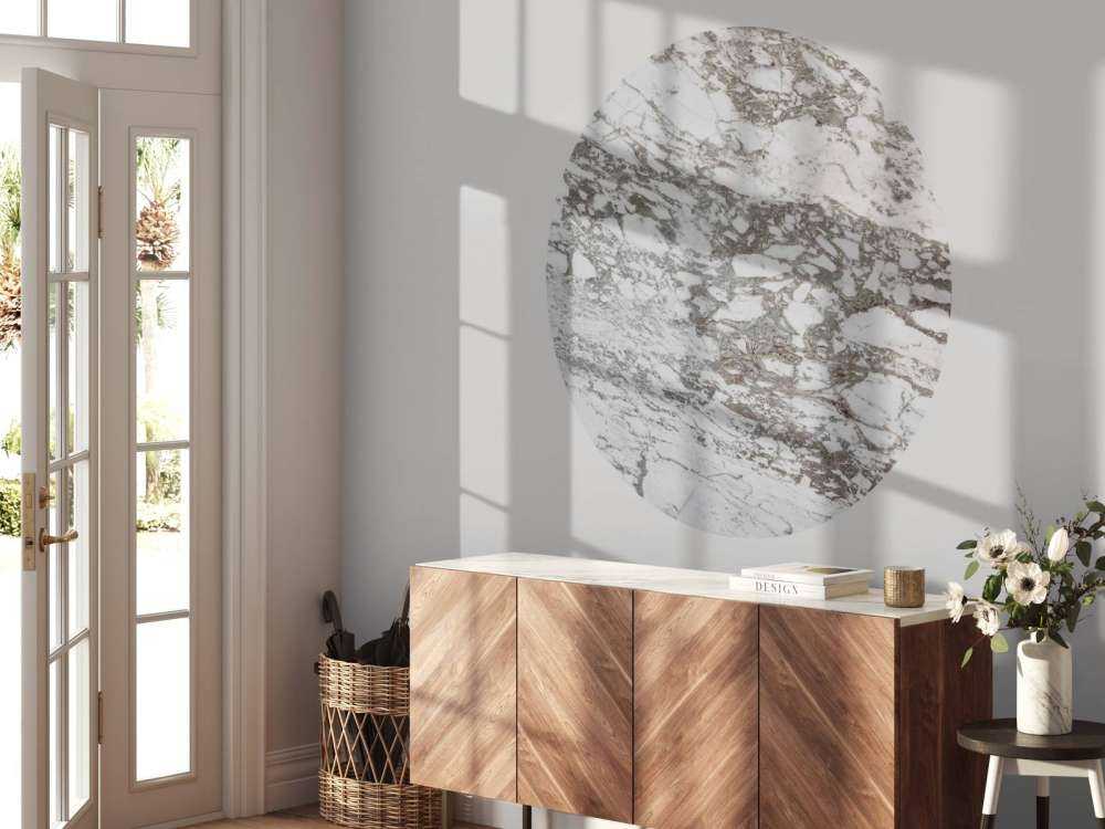 Biały marmur o gruboziarnistej strukturze