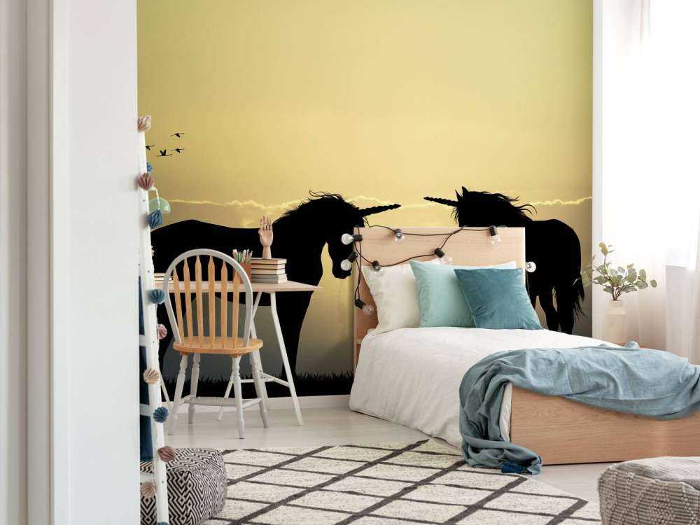 Jednorożce o zachodzie słońca