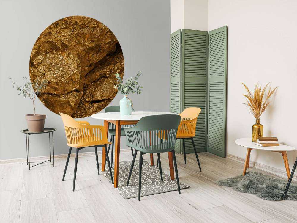 Zbliżenie na złoty kamień