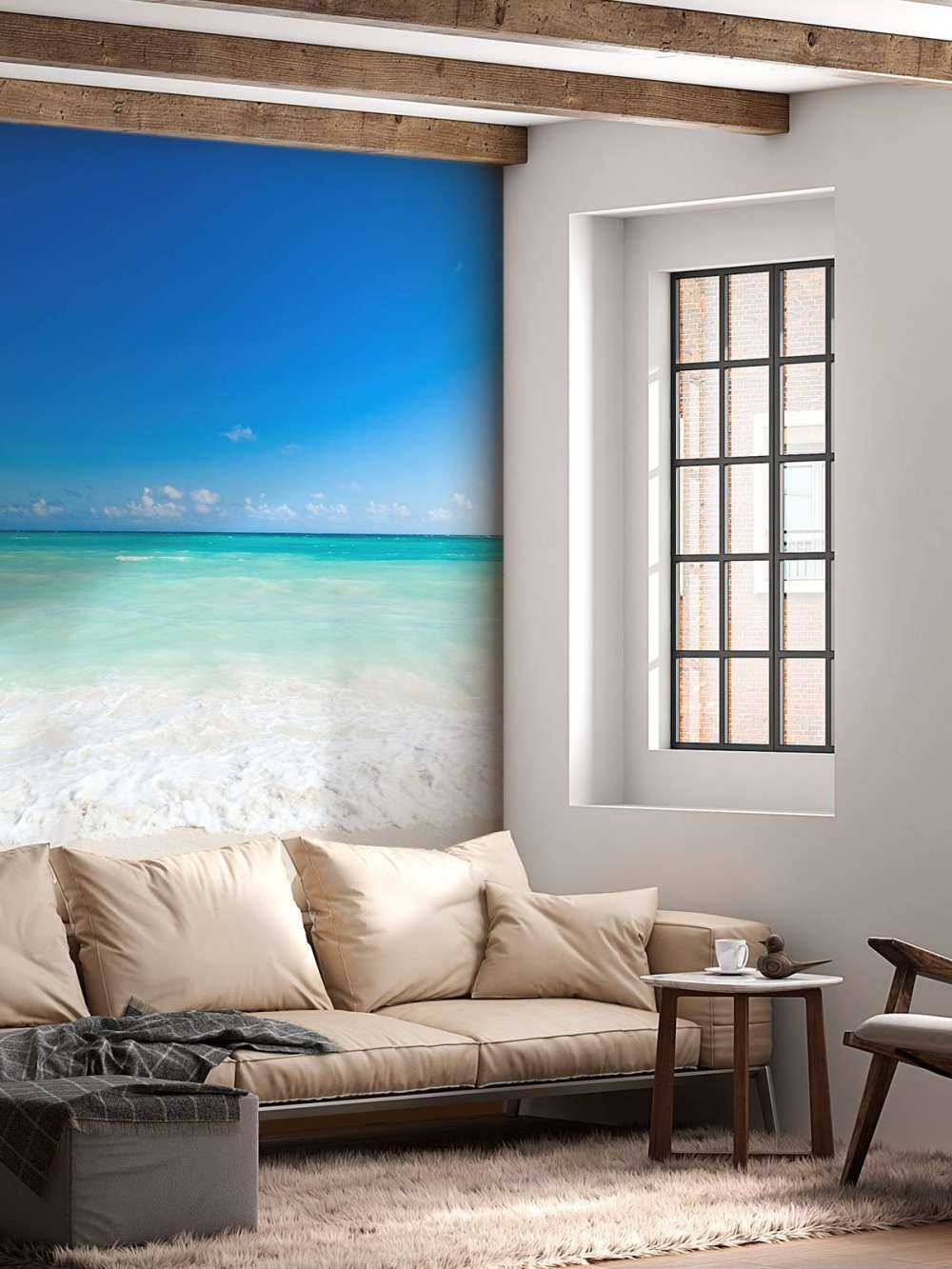 Biała plaża i fale