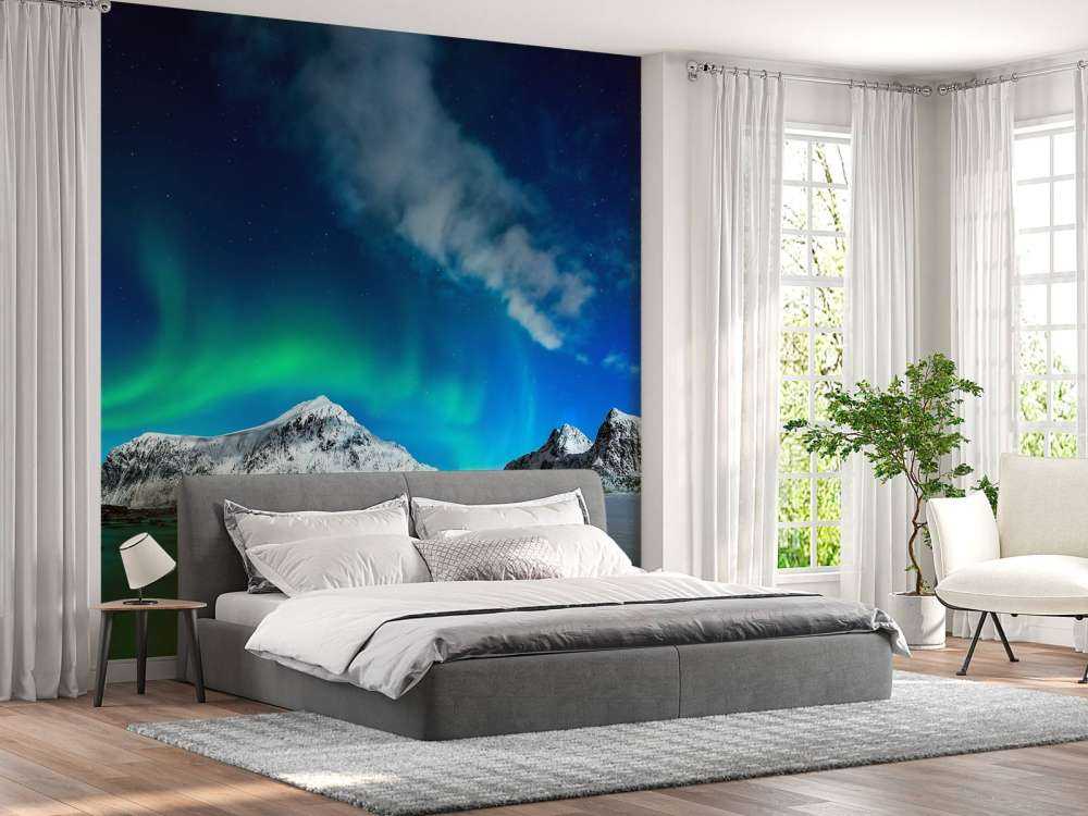 Zorze polarne nad górami