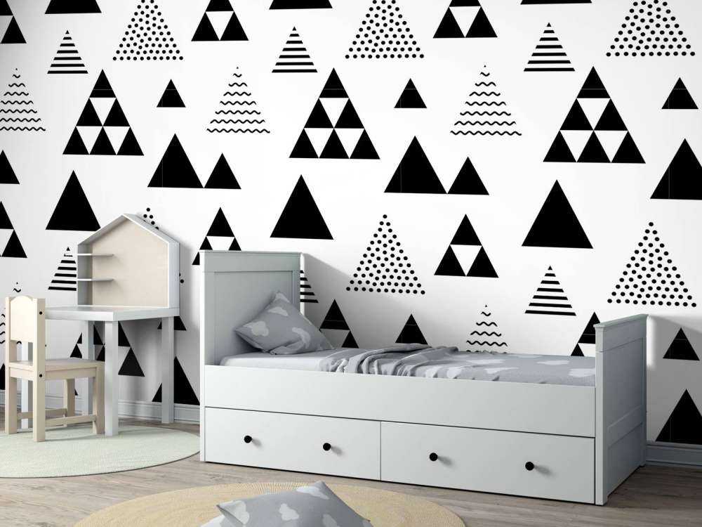 Trójkąty w kolorze czarnym i białym