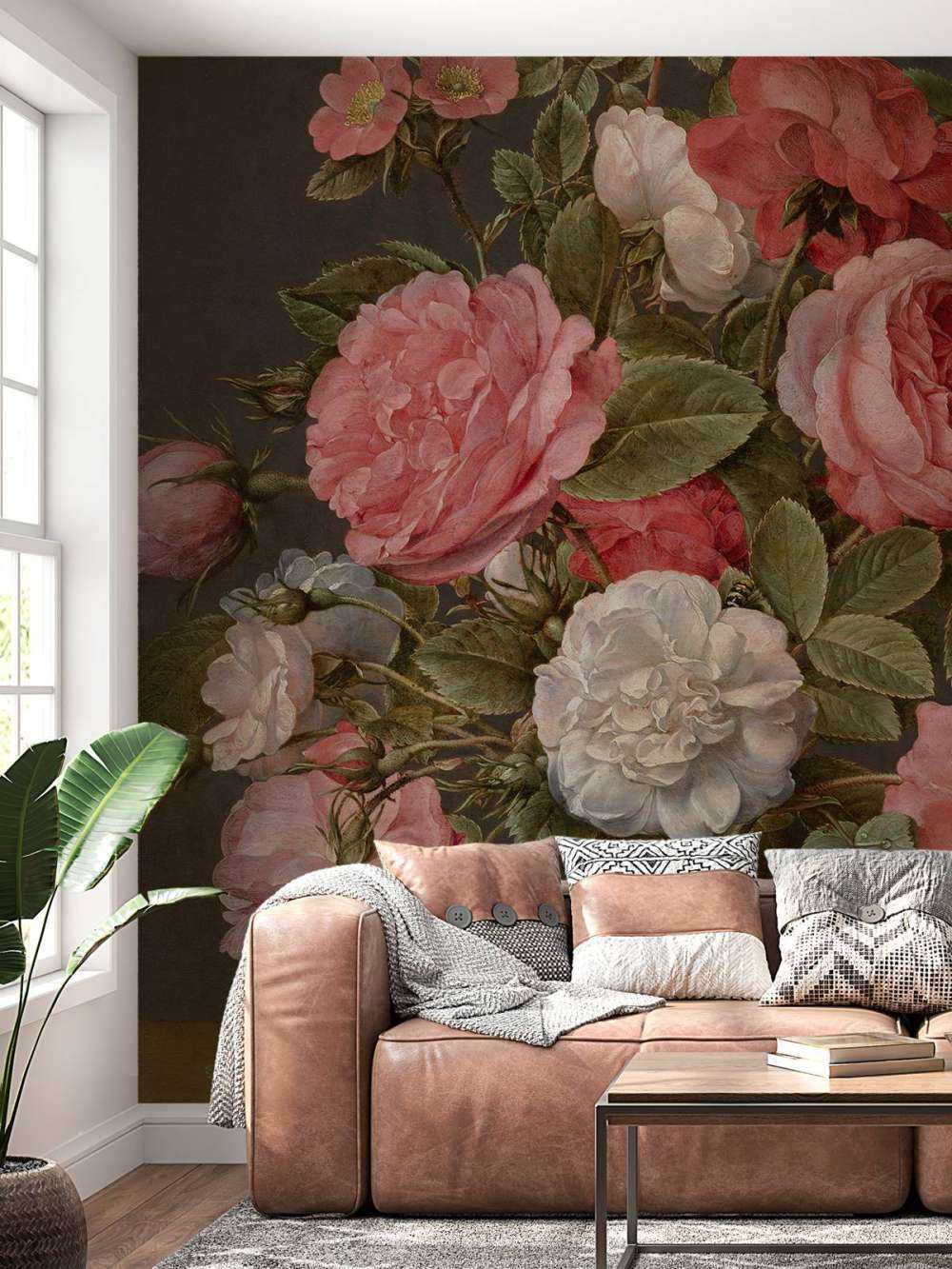 Róże w szklanym wazonie