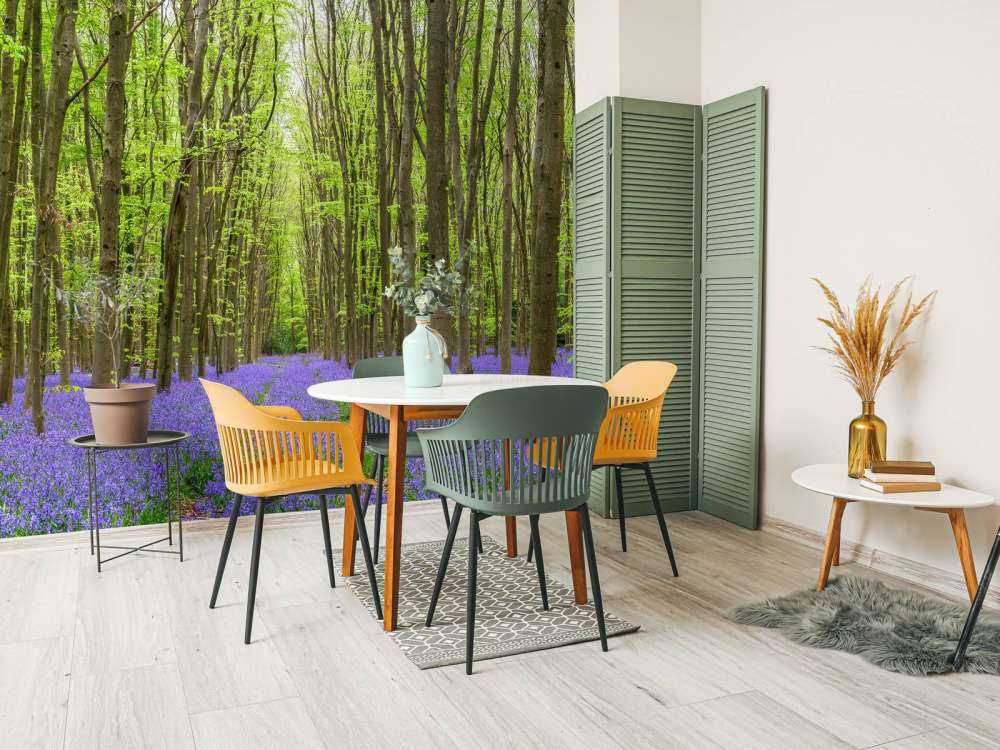 Ślady opon przez las