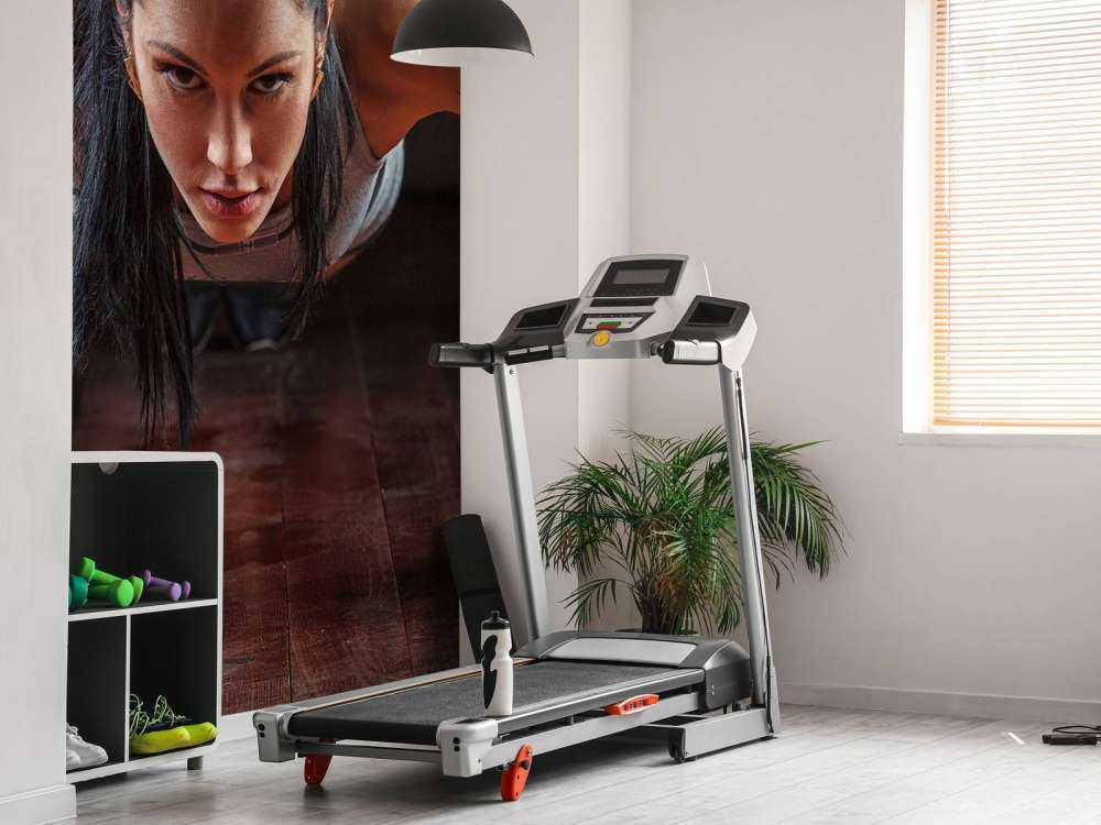 Kobieta robiąca pompki