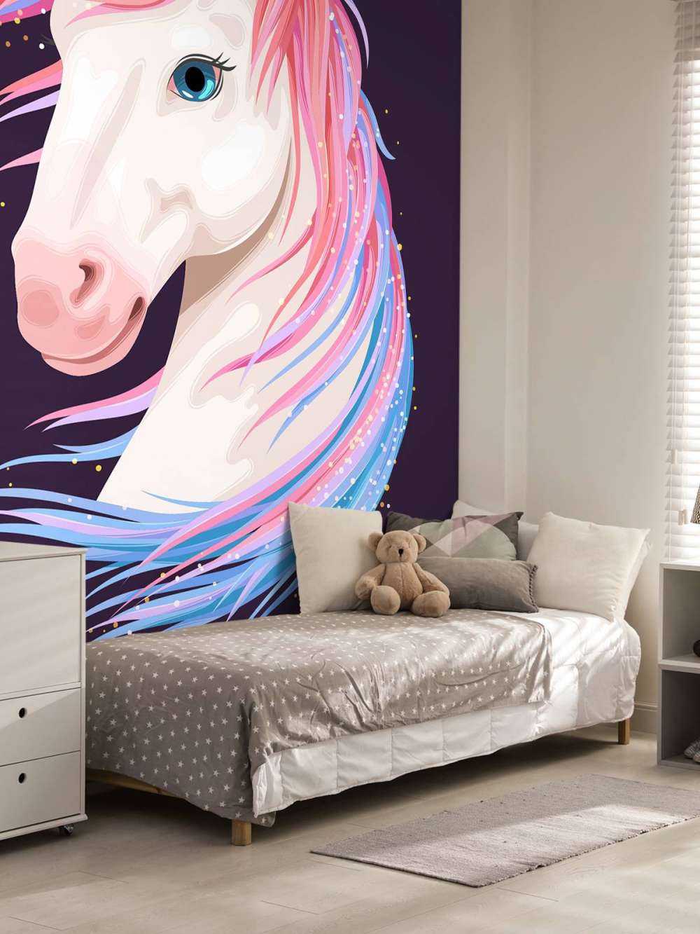 Jednorożec z kolorową grzywą