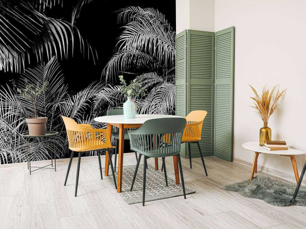 Roślina z białymi liśćmi