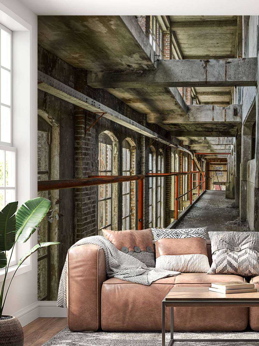 Kładka dla pieszych w opuszczonym budynku