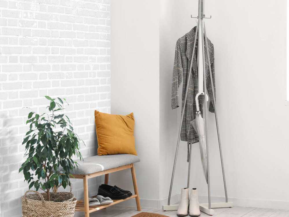 Ściana z białej cegły