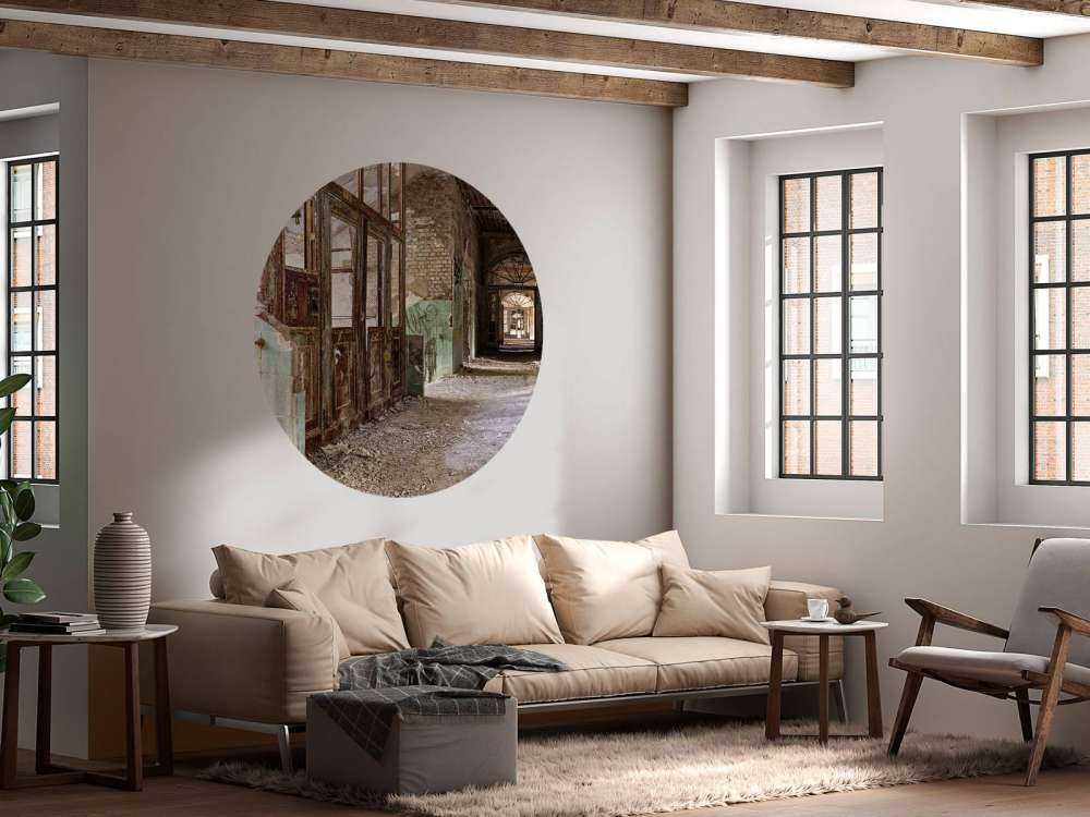 Klatka schodowa w opuszczonym budynku