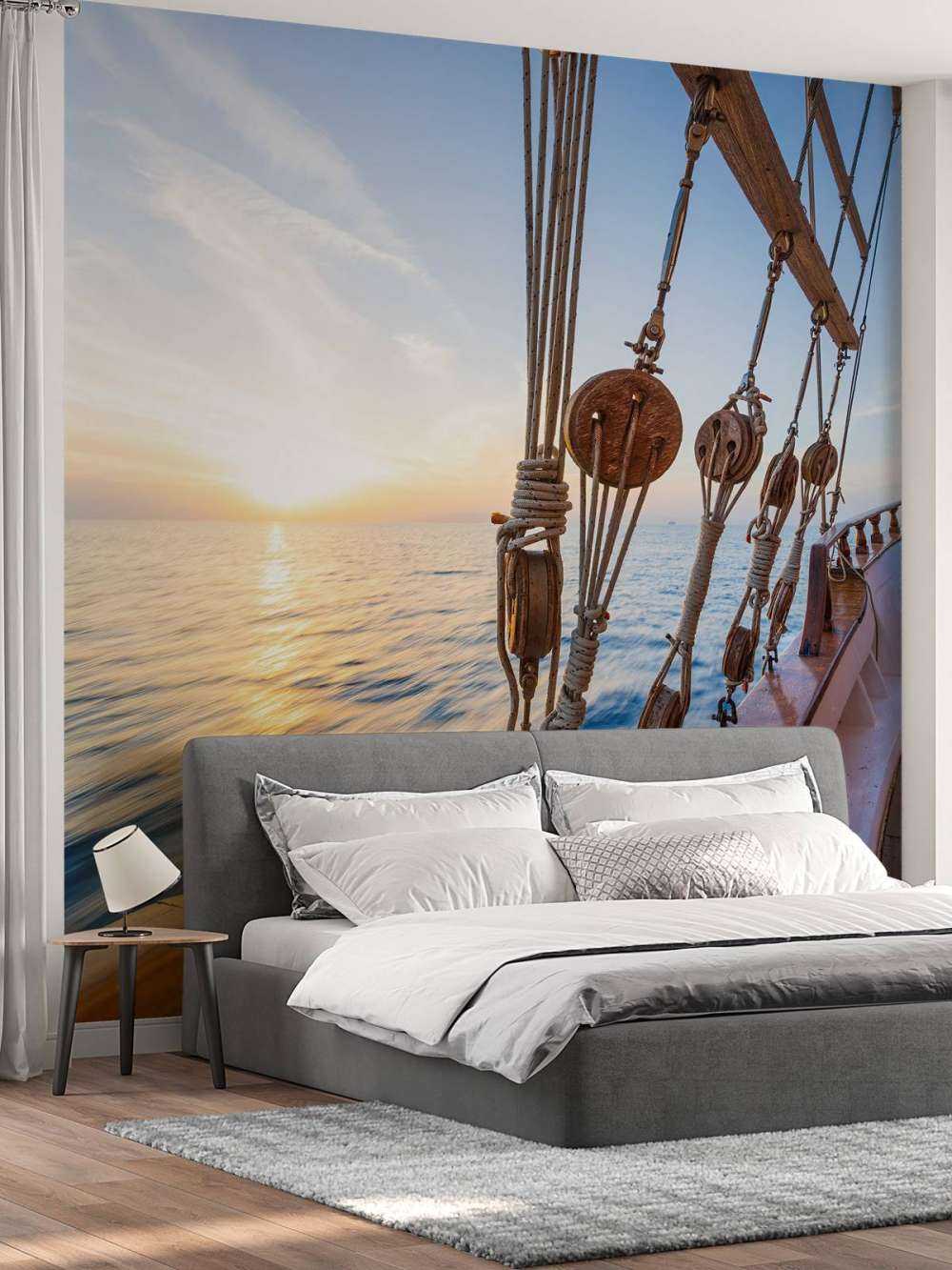 Żaglówka o zachodzie słońca