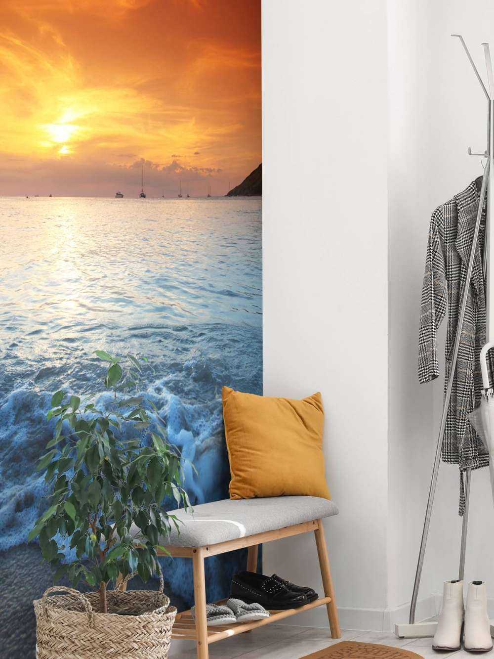 Niebieska plaża i zachód słońca