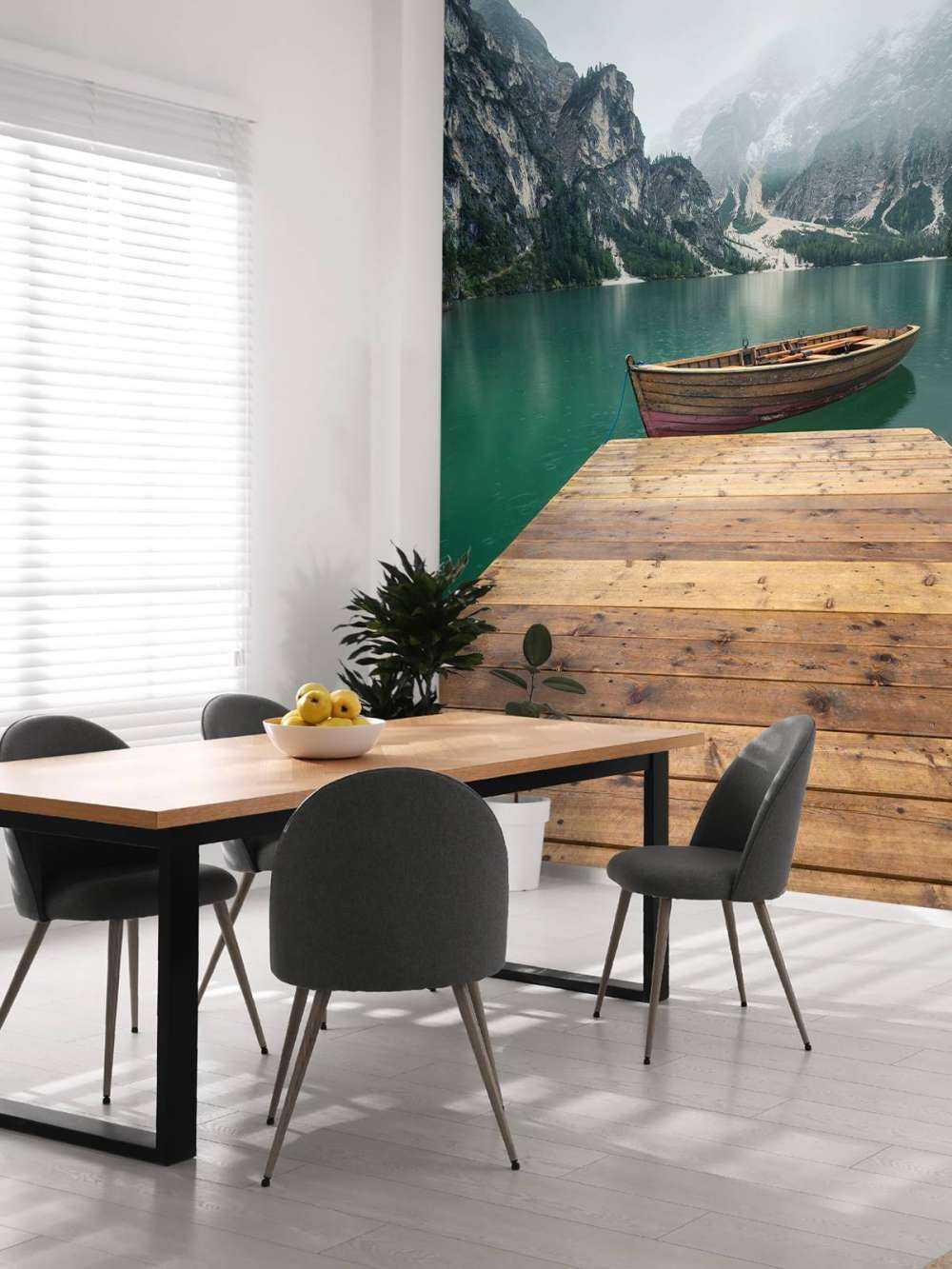 Łódka przy nabrzeżu