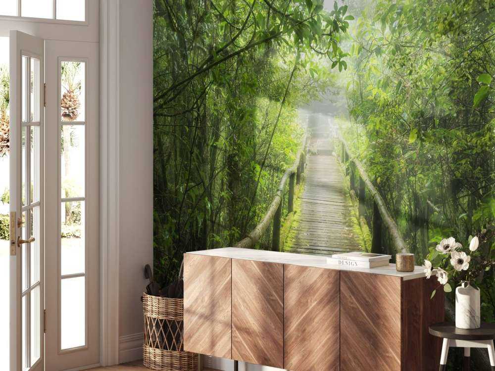 Zielona, mglista dżungla