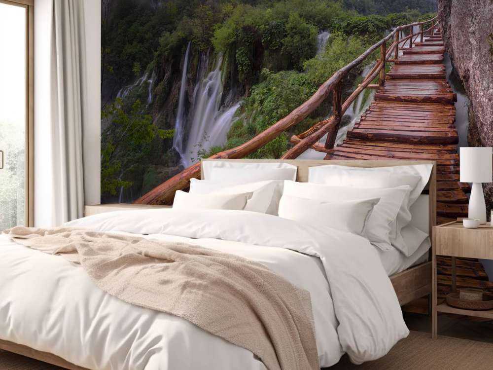 Most z zachodem słońca