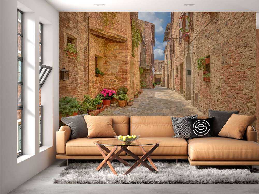 Włoska ulica z roślinami i kwiatami