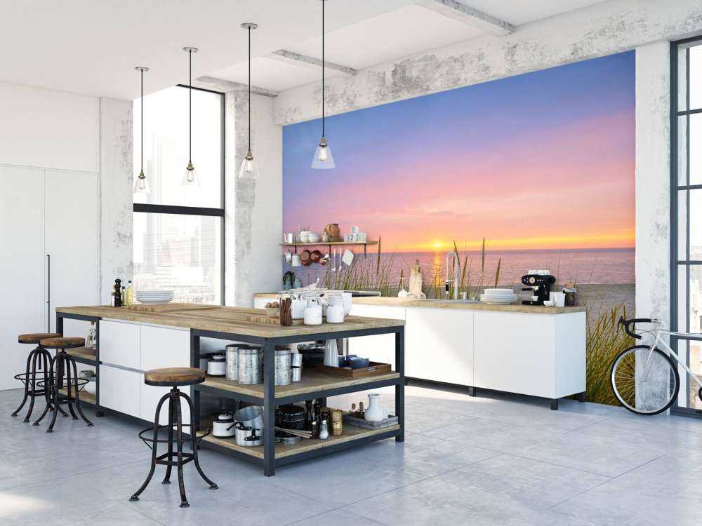 Wschód słońca na wybrzeżu