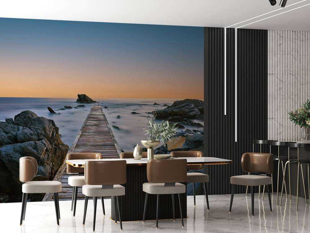 Nabrzeże na skalistym brzegu