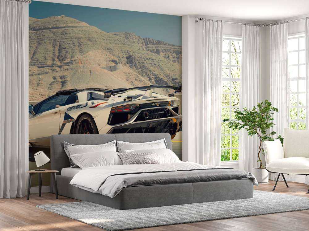 Superauto na górskiej przełęczy