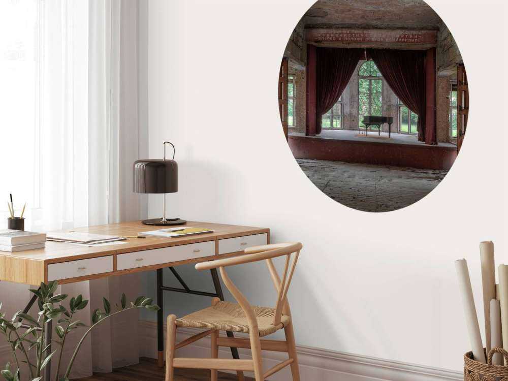 Pianino w starym sanatorium