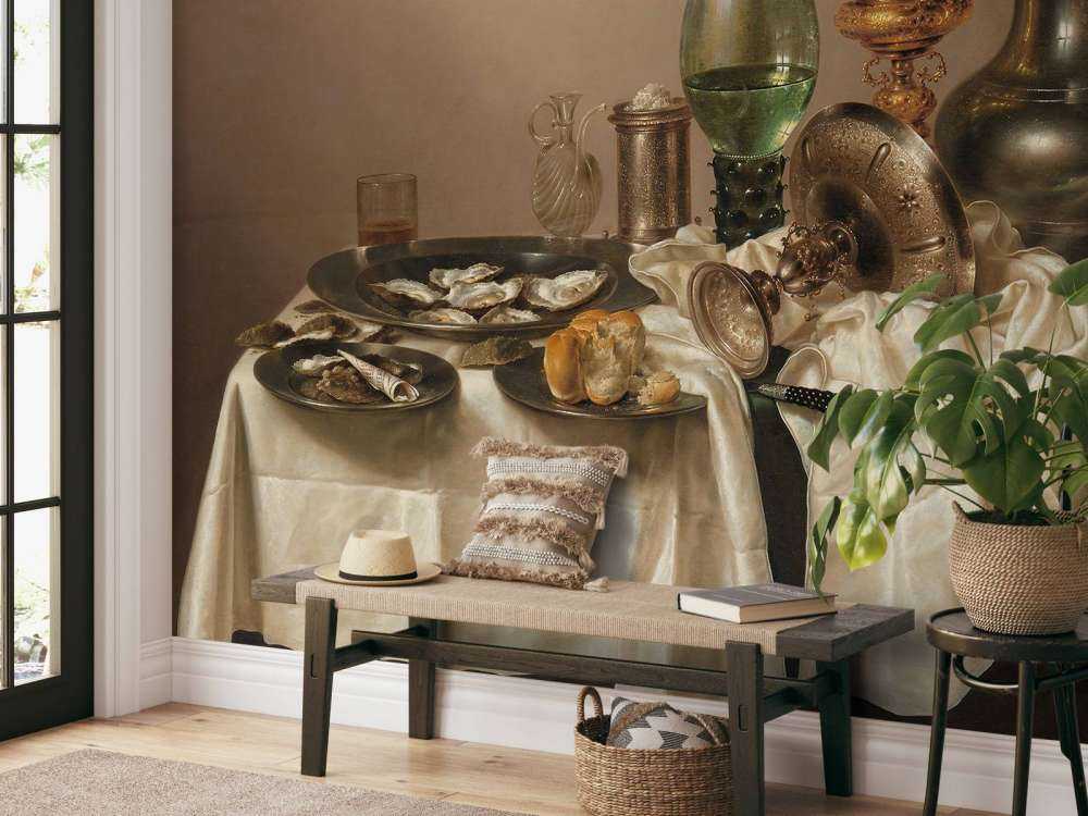 Martwa natura z pozłacanym kieliszkiem