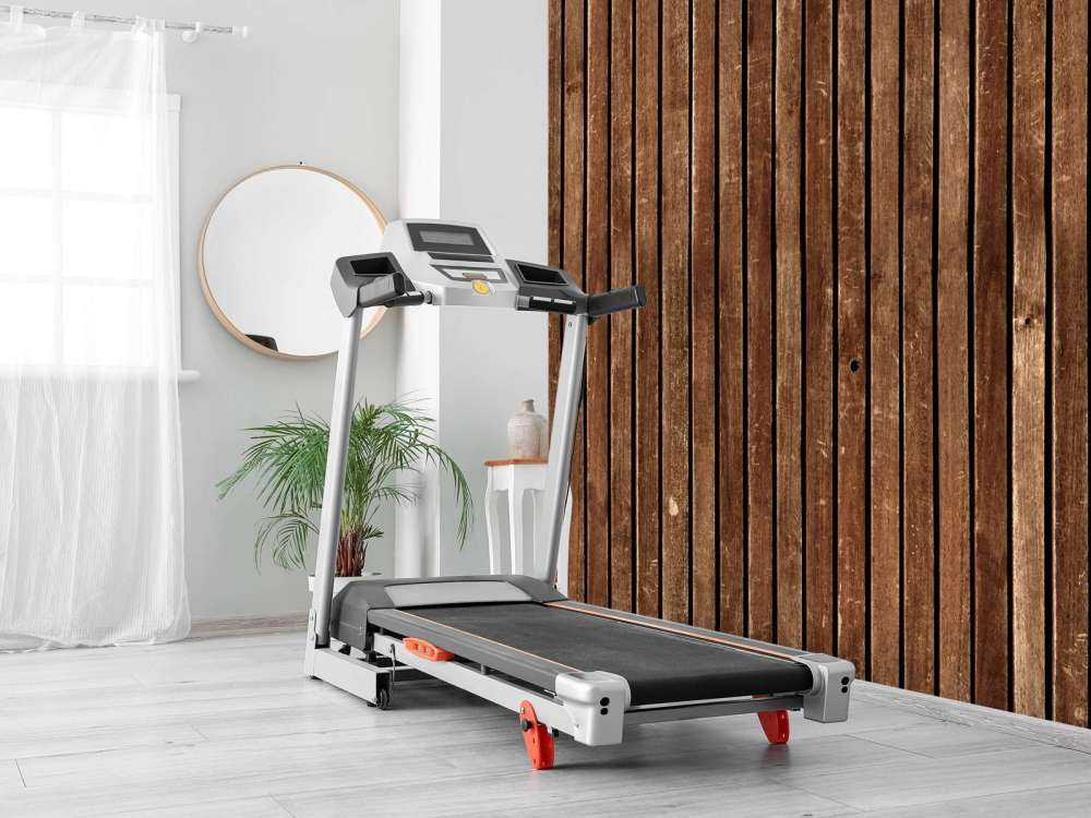 Ciemne pionowe drewniane deski 