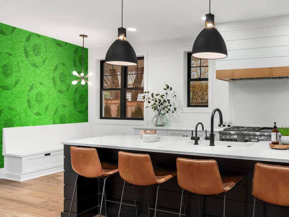 Gra w piłkę nożną na trawie