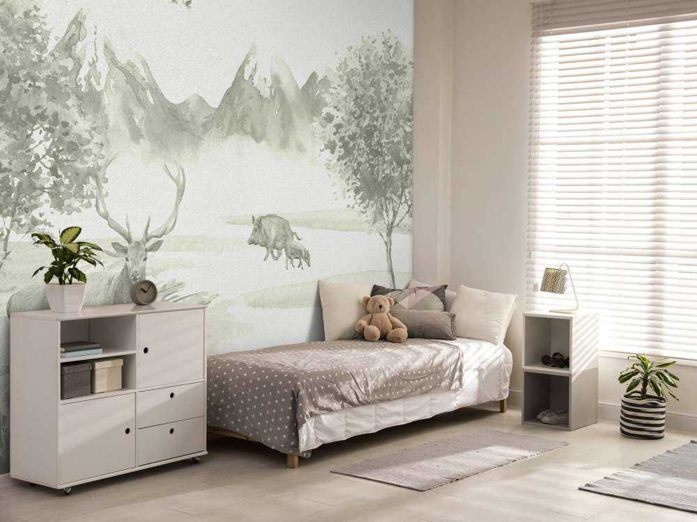 Las ze zwierzętami w zieleni