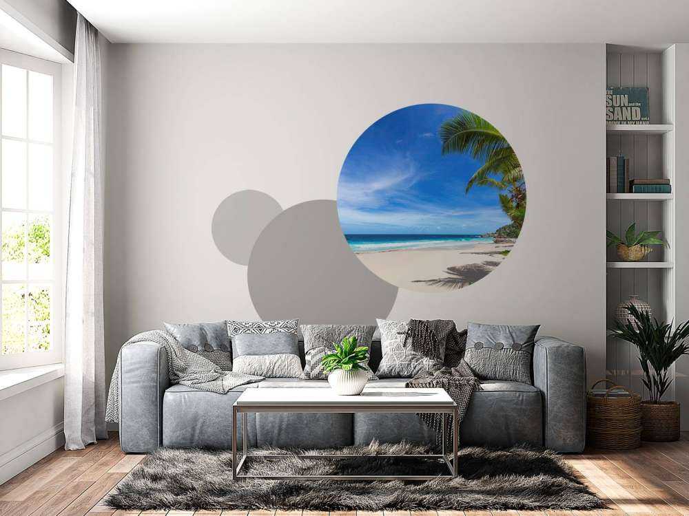 Tropikalna plaża z palmą