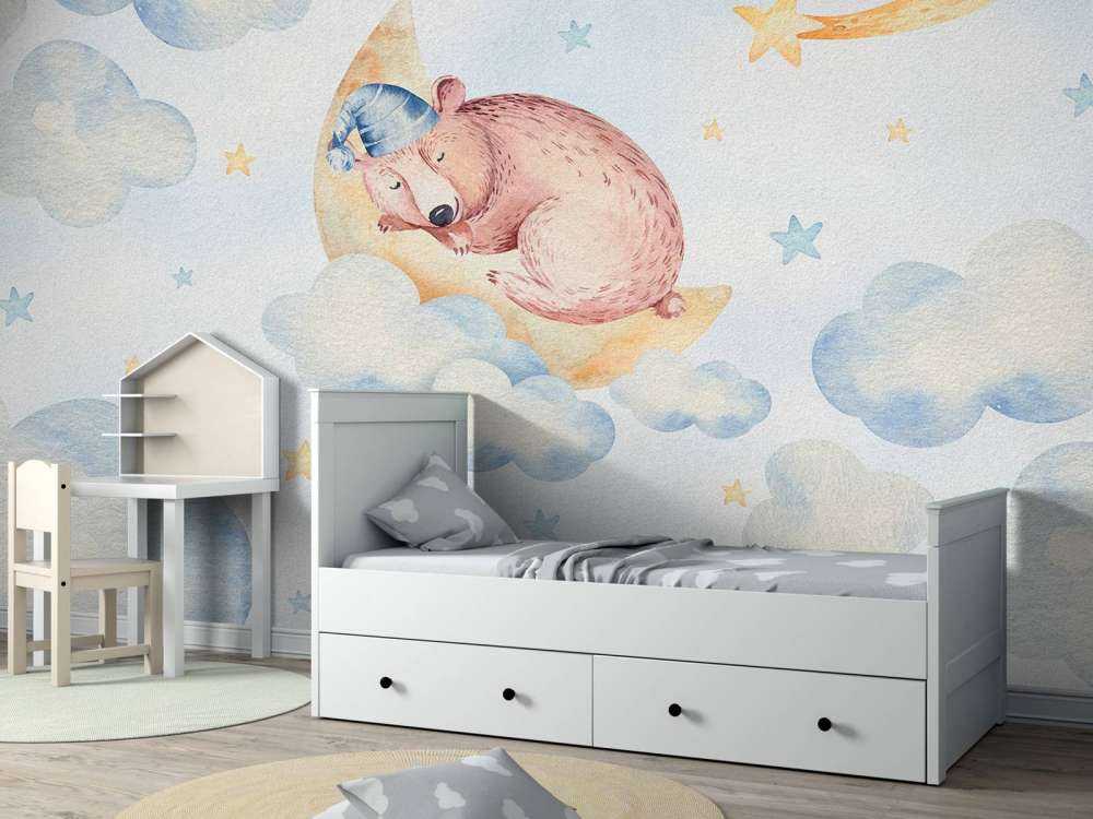 Śpiący niedźwiedź w chmurach