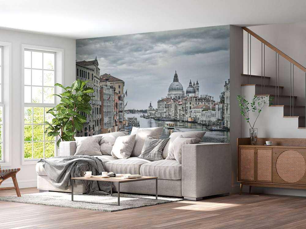 Kanał z łodziami w Wenecji