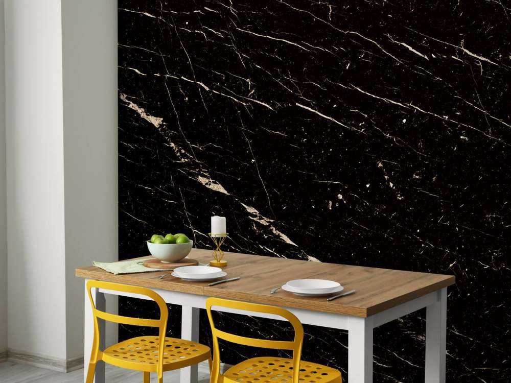 Ciemny marmur z jasną strukturą