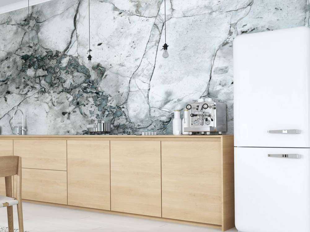 Lekki marmur o delikatnej strukturze